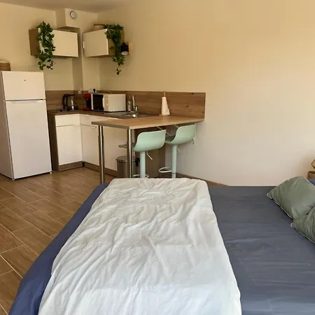 2 Pers, Le Pharo, Piscine, Clim Apartman *